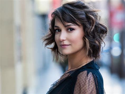 at&t lily breast size|Milana Vayntrub’s Bio, Height, Weight, Measurements, Net Worth。